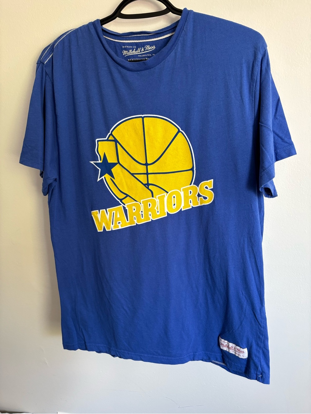 Mitchell & Ness Golden State Warriors Vintage Graphic T-Shirt - Men’s Large